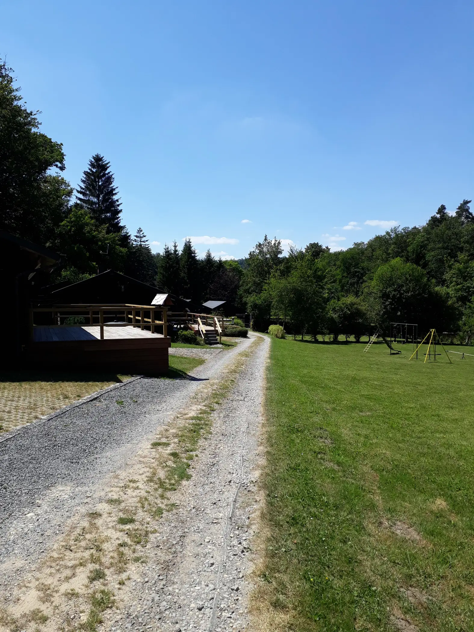 Cottage for 4 people in Chiny Chalet Écureuil